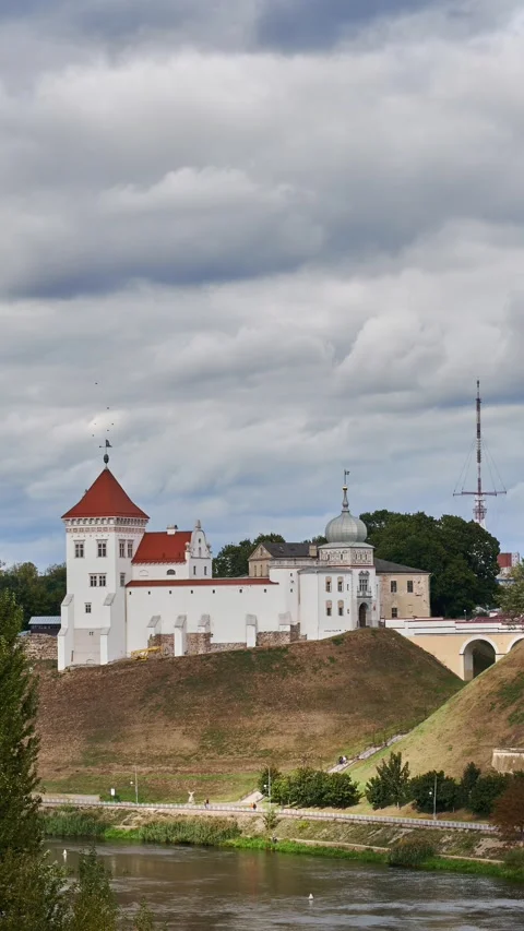 A timelapse of clouds over the old castle and the river. Stock Footage 287036230