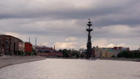 Timelapse. Clouds over the river overlooking the city Stock-Footage 156619897