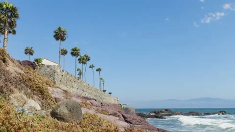 Timelapse clouds over rocky shore in Ensenada, Mexico 스톡 동영상 228010946