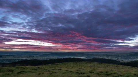 Timelapse clouds over the village on a winter evening Video stock 148110393
