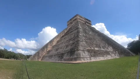 Timelapse of clouds passing by Maya pyramid in Mexico. Major tourist attraction Video stock 178357146