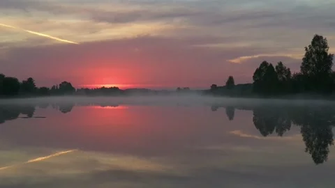 Timelapse of clouds in the sky before sunrise Video stock 201962853