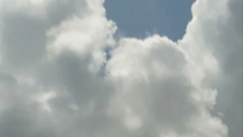 TimeLapse. The clouds tighten the sky. Stock Footage 89889456