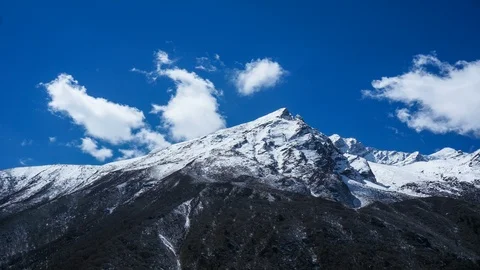 Timelapse of cloudscape over snowy mountain in Langtang Valley, Nepal Stock Footage 89164944