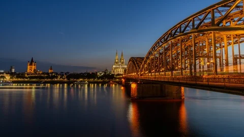 Timelapse Cologne Skyline // Köln Vidéo 92407634