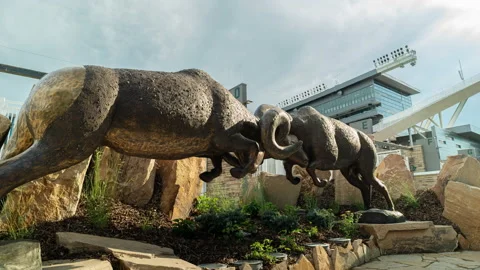 Timelapse of Colorado State Rams statue by football stadium 動画素材 136698058