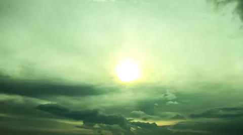 Timelapse of a colorful cloudy sky at sunset. Stock-Footage 55646970