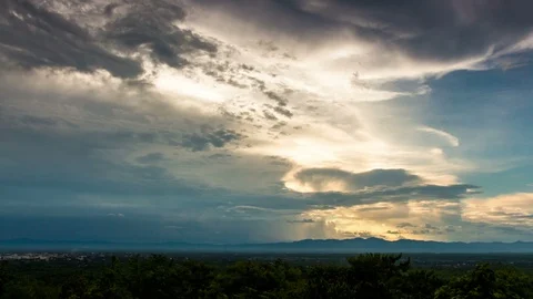 Timelapse colorful dramatic sky with cloud at sunset. Stock Footage 100432936