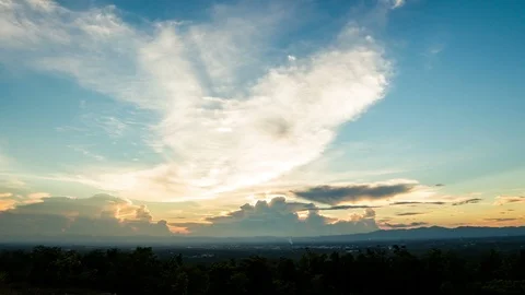 Timelapse colorful dramatic sky with cloud at sunset. Stock Footage 100433147