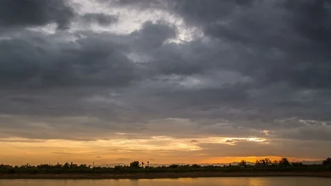 Timelapse colorful dramatic sky with cloud at sunset. Stock Footage 101729841