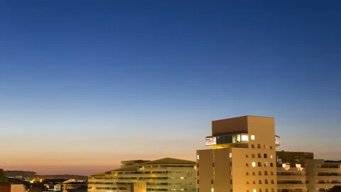 Timelapse of Comet Neowise in the night sky in Bayonne, France Stock-Footage 135512449