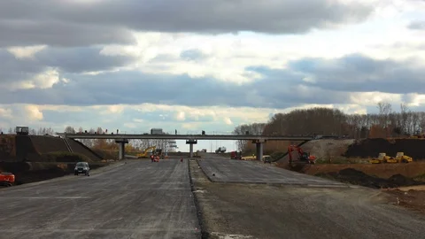 Timelapse of the construction of the road. Bridge construction. Vídeo Stock 100034393