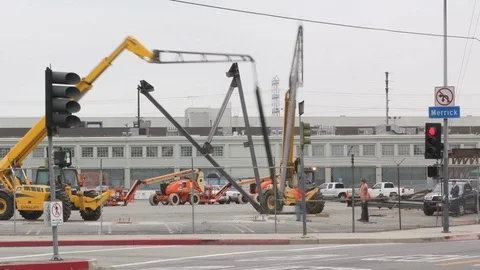 Timelapse Construction Team Installing Steel Members at SCI-Arc in DTLA Stock Footage 111662921