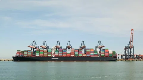 Timelapse of containership in dutch harbor Stock Footage 289907234