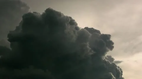 Timelapse cumulonimbus clouds 库存影片 11599881