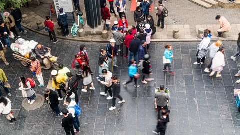 Timelapse of the customers walking at Snacks Square, Xi'an, China Vídeo Stock 121302474