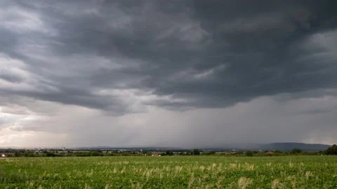 Timelapse - Dark clouds over the Taunus low mountain range Vídeo Stock 150254118