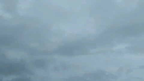 Timelapse of dark dramatic clouds that are about to rain Stockbeeldmateriaal 309902812