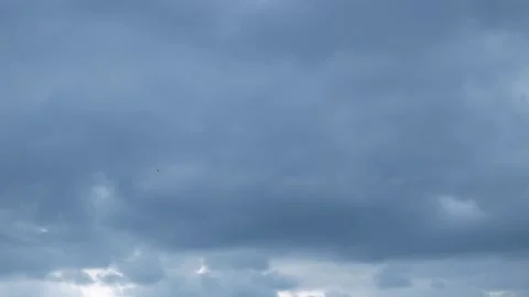 Timelapse of dark storm clouds. the rain clouds floating in the sky Видео 132081613