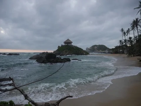 Timelapse of the dawn in Cabo San Juan del Guia in Parque Tayrona Stock-Footage 72201353