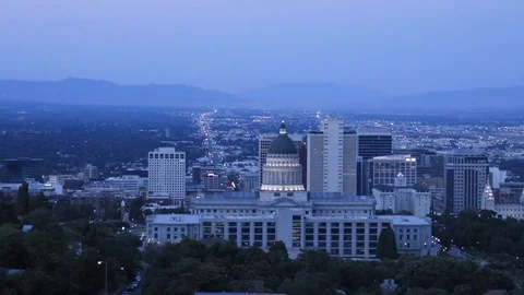 Timelapse of Dawn on Utah's State Capitol Building and Downtown Salt Lake City 스톡 동영상 78246282