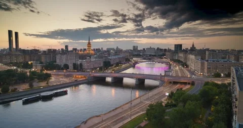 Timelapse from day to night with a view of the center of Moscow Stockbeeldmateriaal 312564696