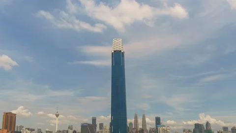 Timelapse of day time Kuala lumpur city with construction in the foreground Stock-Footage 106560712