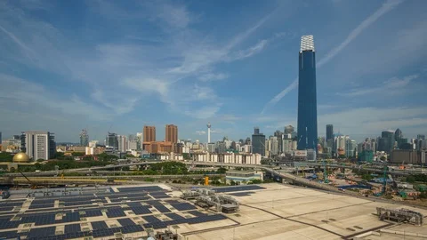 Timelapse of day time Kuala lumpur city with construction in the foreground Video stock 106560751