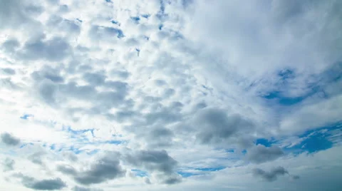 Timelapse daytime sky with fluffy clouds Stock Footage 62417931