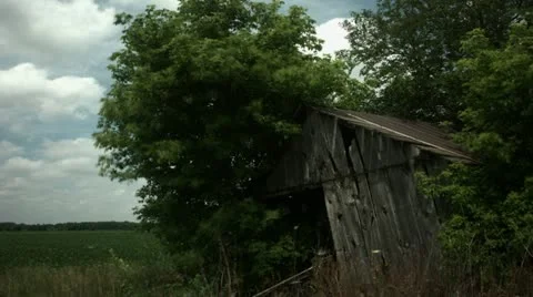 Timelapse decaying barn Видео 11607958