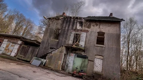 Timelapse of Derelict Building [HDR] Vídeos de archivo 76111832