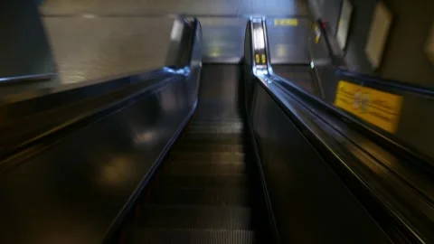 Timelapse Descending Moving Escalator Видео 317229477