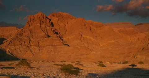 Timelapse of desert mountain at sunset 库存影片 123072246