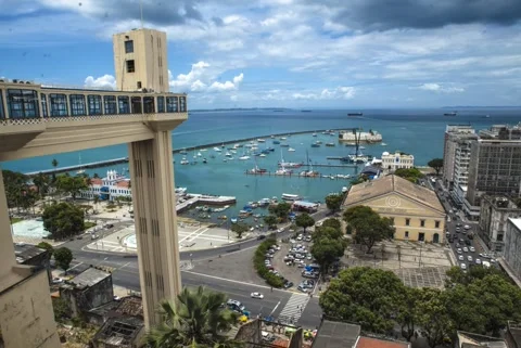 Timelapse do Elevador Lacerda em Salvador 動画素材 169152181