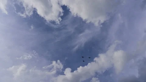 Timelapse of the dramatic dark storm sky and cloud with 4k resolution. Stock-Footage 175098274