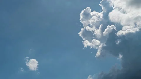 Timelapse of the dramatic dark storm sky and cloud with 4k resolution. Stock-Footage 205583745