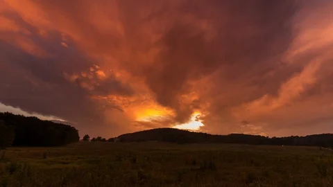 Timelapse of dramatic sunset over Valley Forge National Park Stock Footage 115715783
