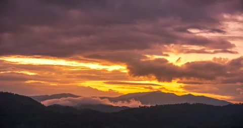 Timelapse dramatic Sunset sky range beautiful landscape dusk golden time vibrant Vídeos de archivo 273274468