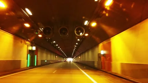 Timelapse of driving thru tunnel 스톡 동영상 165175509