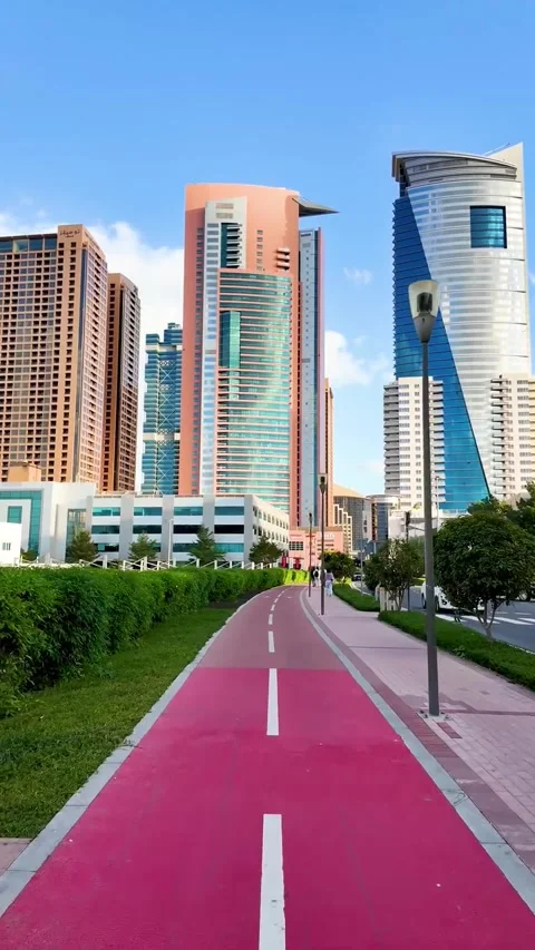 TIMELAPSE OF DUBAI TRAFFIC Video stock 327836766