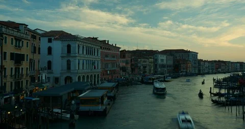 Timelapse during sunset at the Rialto Bridge in Venice, Italy Stock Footage 99120041