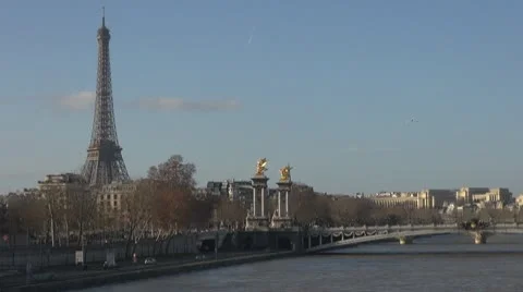 Timelapse of Eiffel Tower and Alexander Bridge river sena day boats traffic Stock Footage 10762962