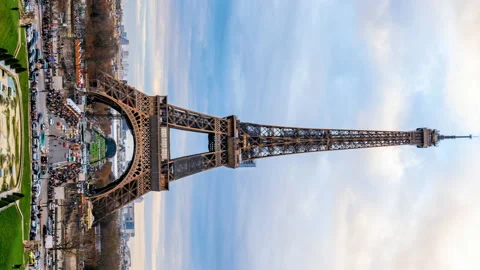 Timelapse of Eiffel Tower at sunset in Paris, France Stock Footage 231382583