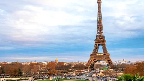 Timelapse of Eiffel Tower at sunset in Paris, France Stock Footage 231383698