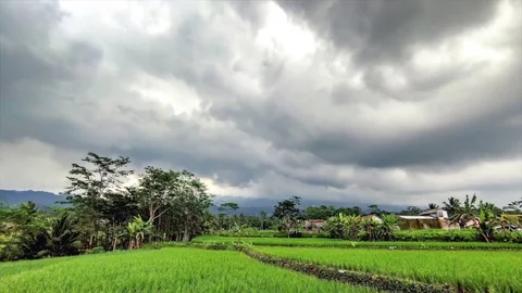 Timelapse of epic cloud movement Stock-Footage 70151558