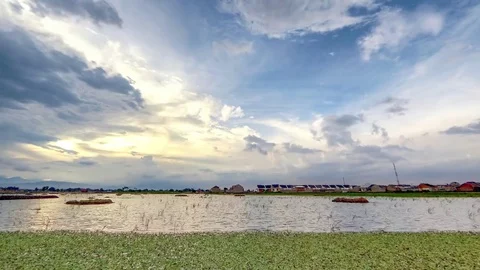 Timelapse of epic cloud movement at sunset Stock-Footage 70151745