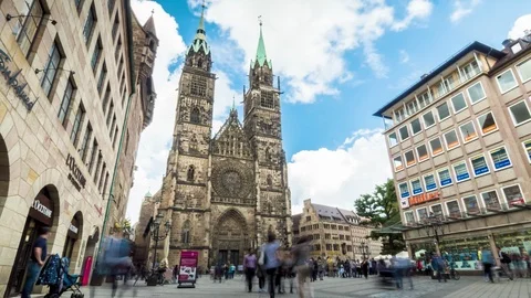 Timelapse of the facade of the Saint Lorenz Kirche in Nurnberg Stock Footage 117412539
