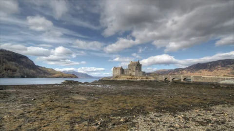 Timelapse of the famous Eilean Donan Castle in the Scottish Highlands. Stock Footage 36796351