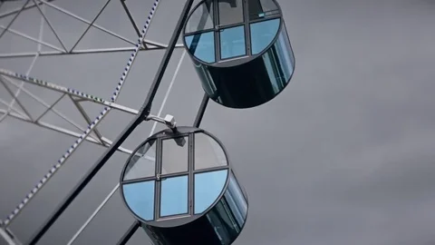Timelapse ferris wheel in cloudy weather Stock Footage 77560725
