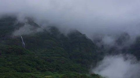 Timelapse - Fog rolling through a mountain 4K30 Stock Footage 270321021
